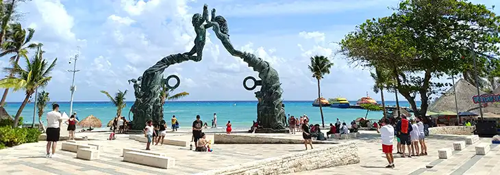 downtown playa del carmen seaside statue parque fundadores